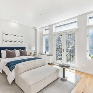  Apartment Studio W Charming Juliet Balcony In Upper East